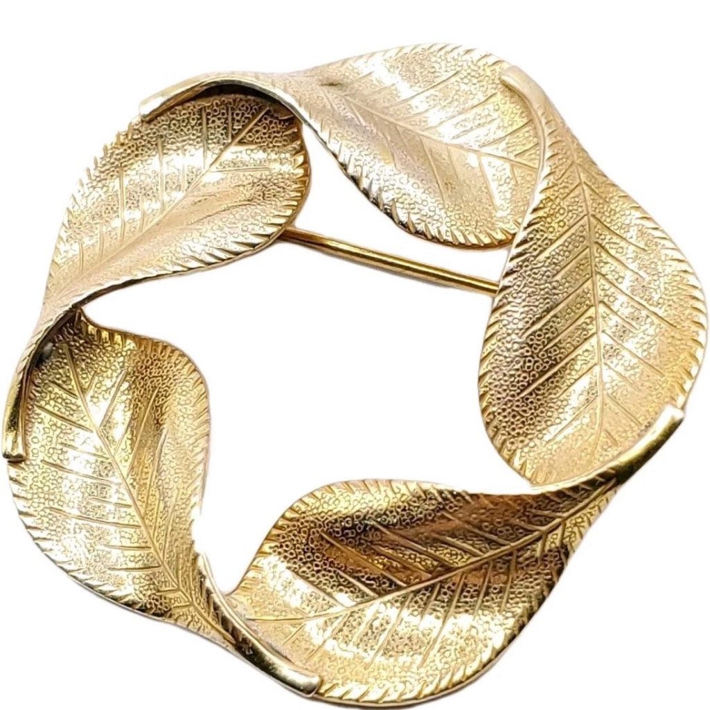 Vintage Rare Miriam Haskell Gold Leaf Circle Brooch 70$